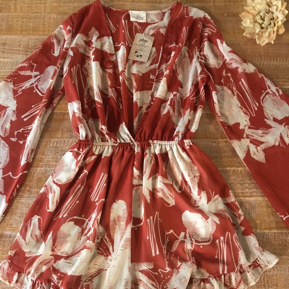 NWT Audrey Romper Small